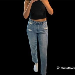 Straight leg AE mom jeans